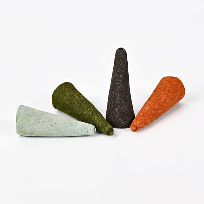 Aiimuzeum® Natural White Tea Cone Incense 30 PCS- Handmade Excellence, Long Burning Perfect for Relaxation and Meditation,Aromatic Rooms,Air Purifier Home and House Decor (First Dawn White Tea)