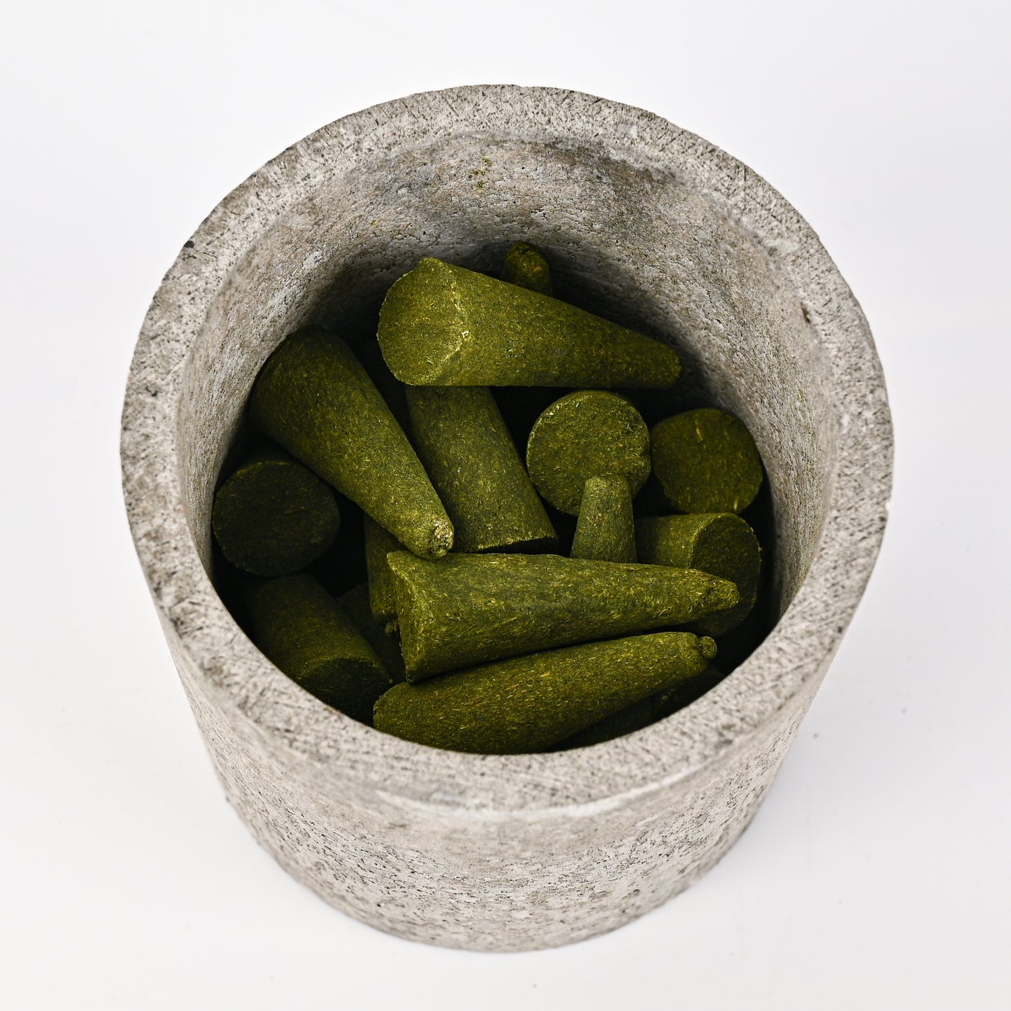 Aiimuzeum® Natural White Tea Cone Incense 30 PCS- Handmade Excellence, Long Burning Perfect for Relaxation and Meditation,Aromatic Rooms,Air Purifier Home and House Decor (First Dawn White Tea)