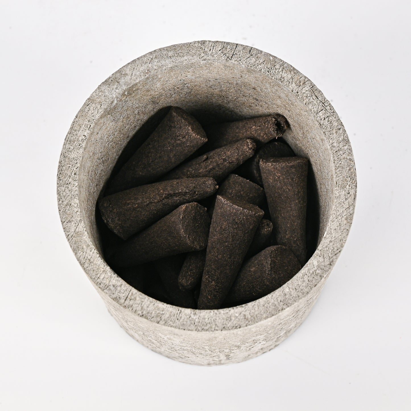 Aiimuzeum® Natural Rose Cone Incense 30 PCS- Handmade Excellence, Long Burning Perfect for Relaxation and Meditation,Aromatic Rooms,Air Purifier Home and House Decor (Black Avalanche Rose)